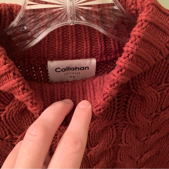 GUC Callahan Cropped Cable-Knit Sweater in Rust / Brick Red - Picture 6 of 6